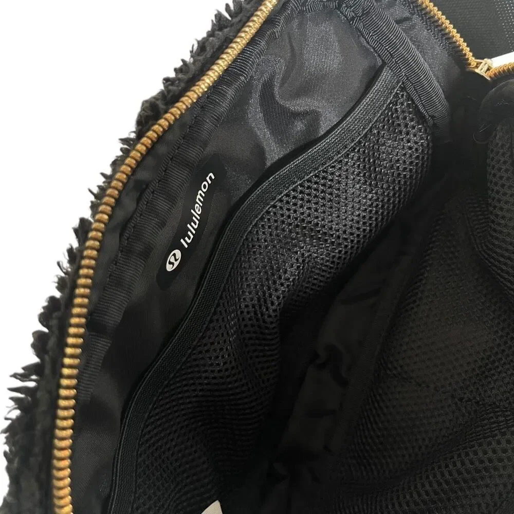 Lululemon‎ Everywhere Belt Bag 1L *Fleece
